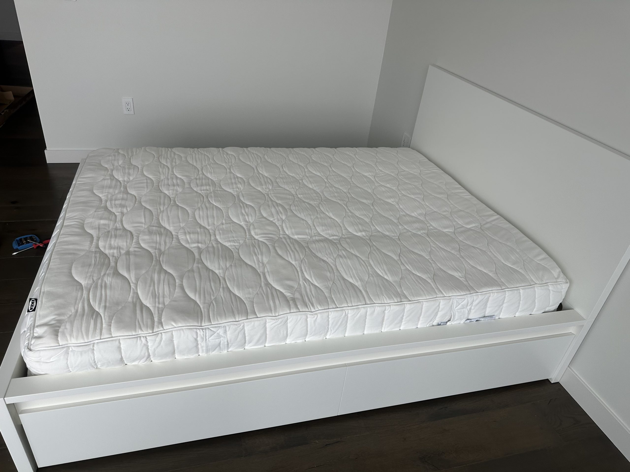 BED FRAME INSTALLATION hero photo 1